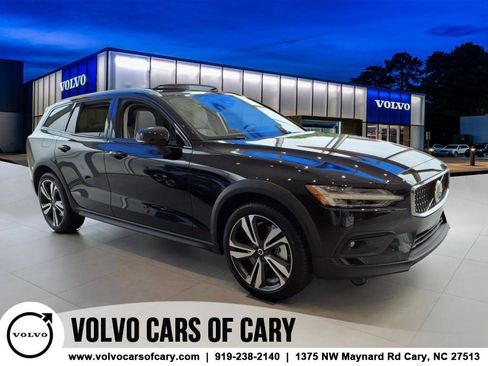 New 2025 Volvo V60 B5 Cross Country Plus w/ Protection Package Premier image 1