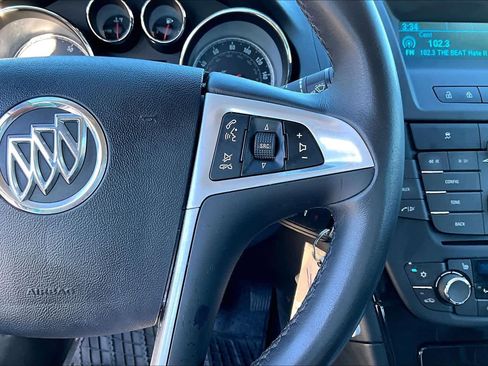 Used 2011 Buick Regal CXL image 25