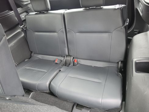 Used 2024 Mitsubishi Outlander SE FWD image 13