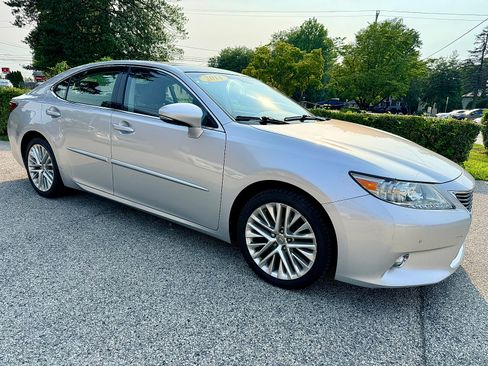 Used 2014 Lexus ES 350 FWD image 2