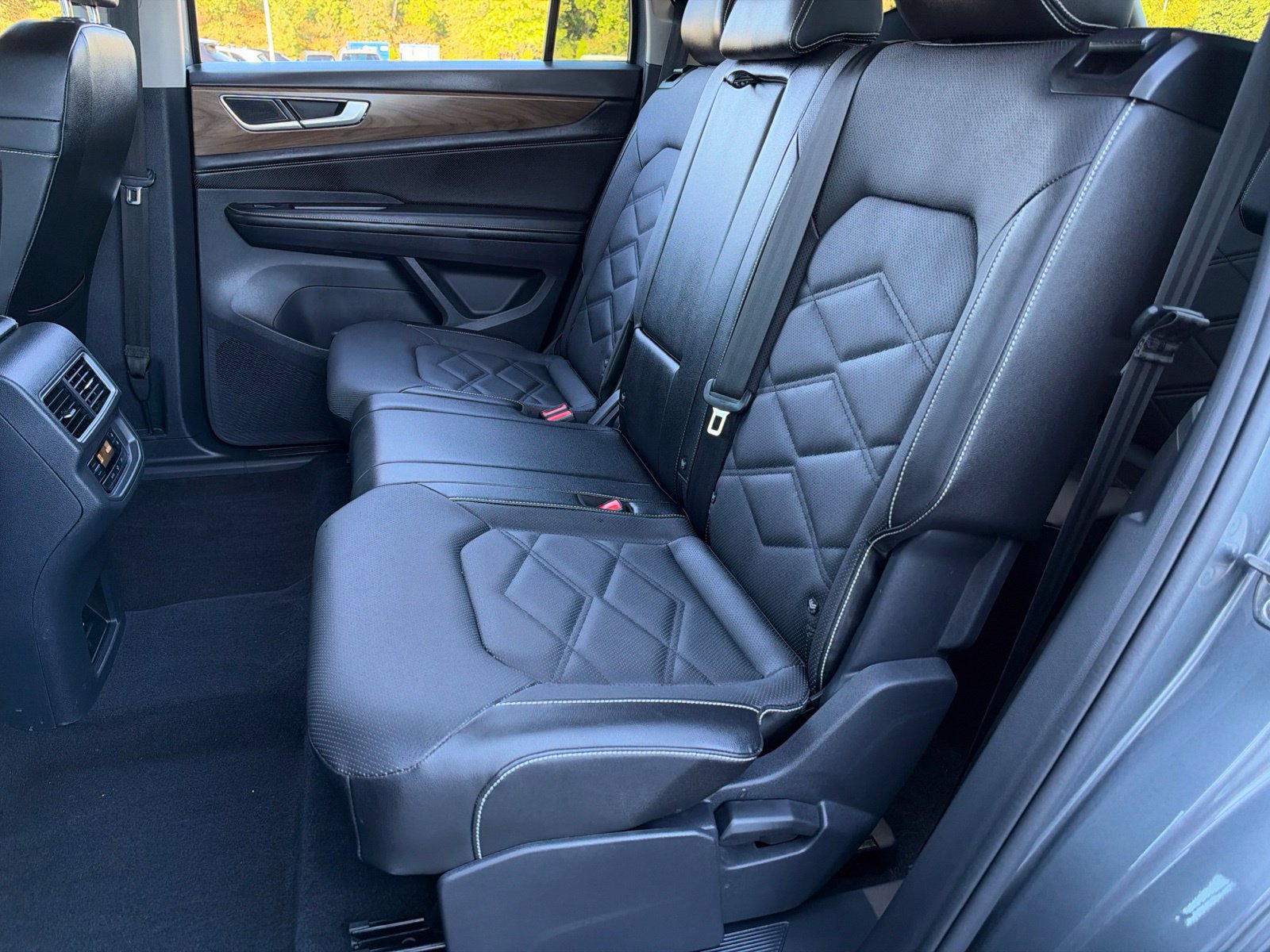 Certified 2024 Volkswagen Atlas SE FWD image 29