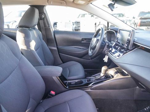 Used 2022 Toyota Corolla LE FWD image 16