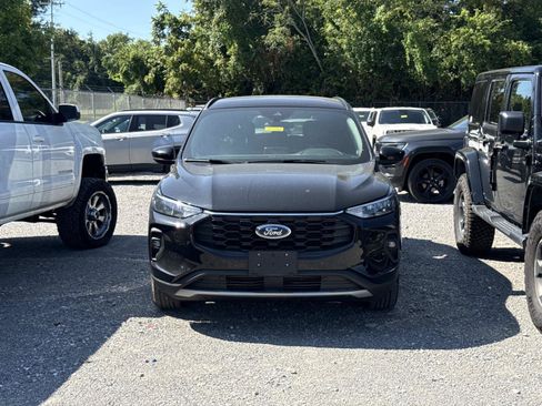 Used 2025 Ford Escape ST-Line Select AWD/4WD image 2