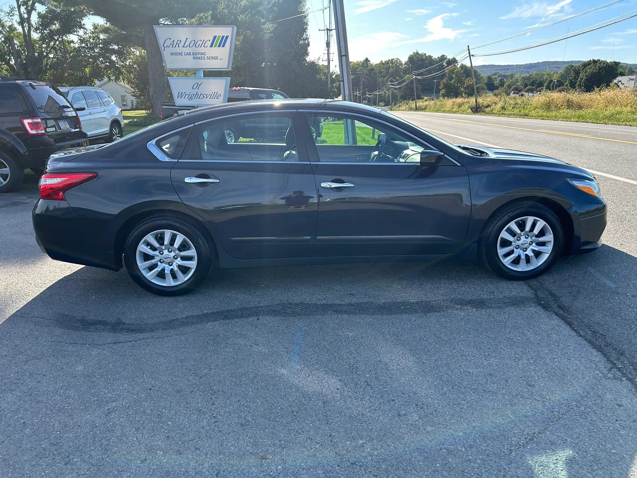 Used 2017 Nissan Altima 2.5 S w/ Power Driver Seat Package FWD image 13