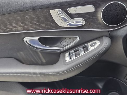 Used 2019 Mercedes-Benz C 300 Sedan image 30