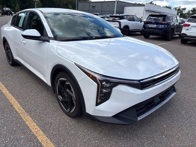 Certified 2025 Kia K4 EX FWD image 1