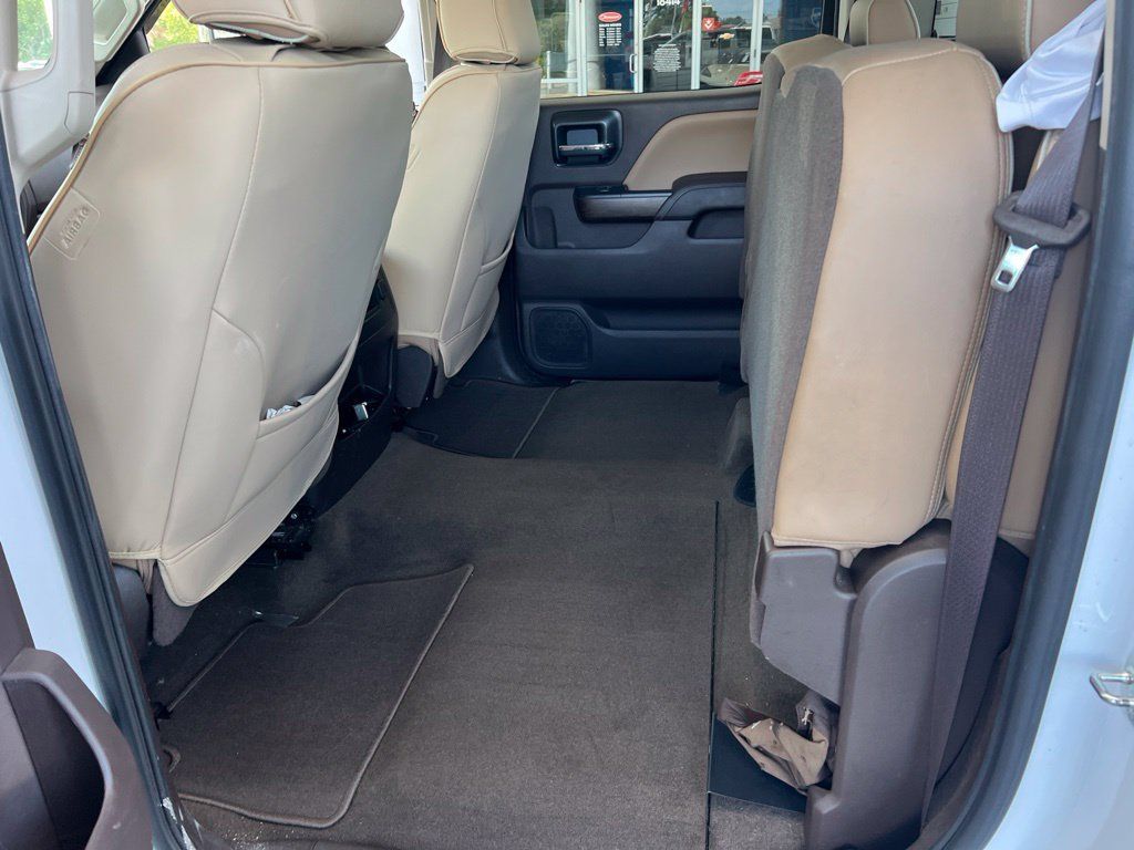 Used 2018 GMC Sierra 2500 Denali w/ Duramax Plus Package AWD/4WD image 10