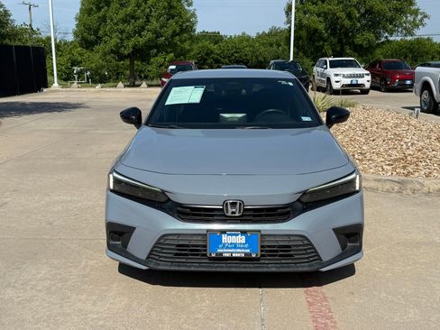 Used 2023 Honda Civic Sport image 8