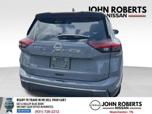 Certified 2025 Nissan Rogue SL FWD image 11