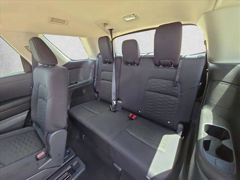 Used 2025 Nissan Pathfinder SV FWD image 19