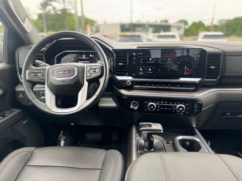 Used 2023 GMC Sierra 1500 SLT w/ SLT Premium Package AWD/4WD image 12