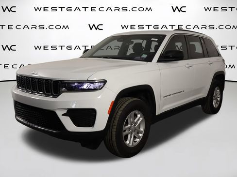 Used 2025 Jeep Grand Cherokee Laredo w/ Luxury Tech Group I AWD/4WD image 1