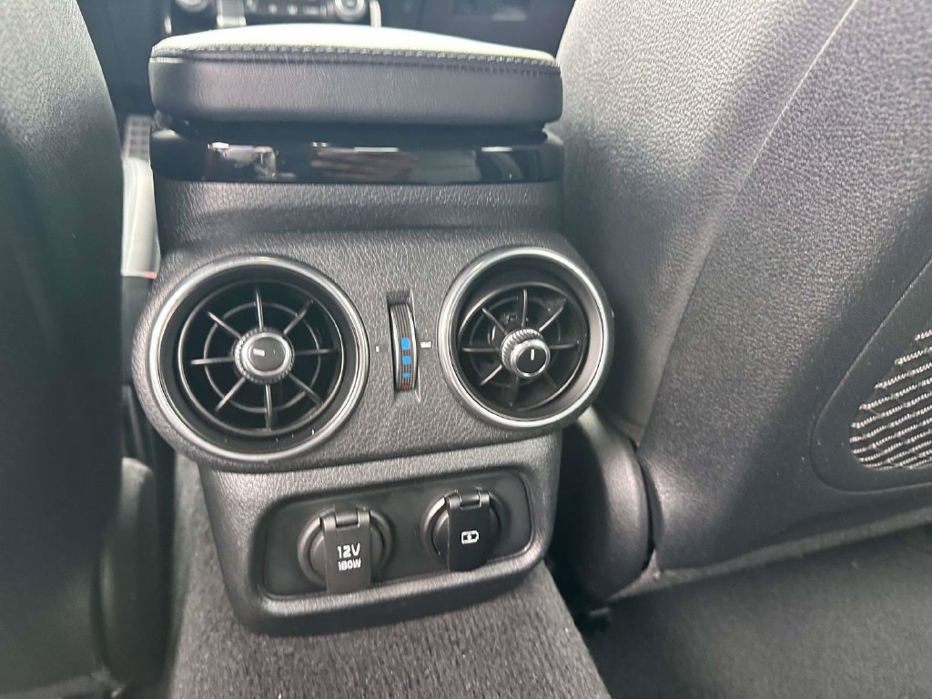 Used 2020 Kia Stinger GT-Line AWD/4WD image 11