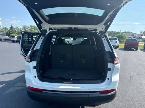 New 2026 Jeep Grand Cherokee L Limited AWD/4WD image 42