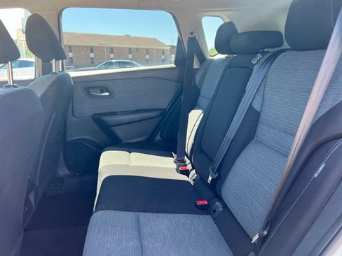 Used 2023 Nissan Rogue SV image 25
