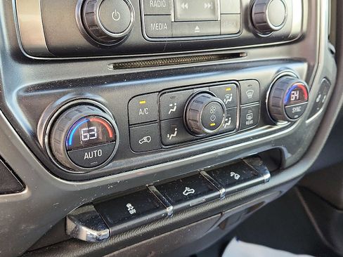 Used 2018 Chevrolet Silverado 1500 LT w/ All Star Edition image 15