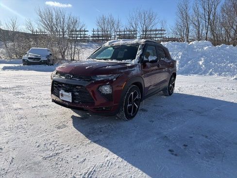 Used 2023 Chevrolet TrailBlazer RS w/ Sun and Liftgate Package image 3