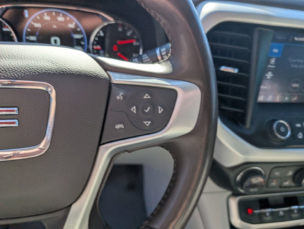 Used 2022 GMC Acadia SLT w/ Technology Package AWD/4WD image 18