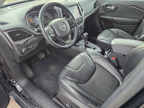 Used 2021 Jeep Cherokee Trailhawk w/ Technology Group image 26