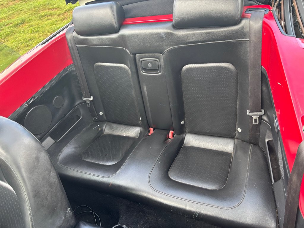 Used 2008 Volkswagen Beetle SE FWD image 16
