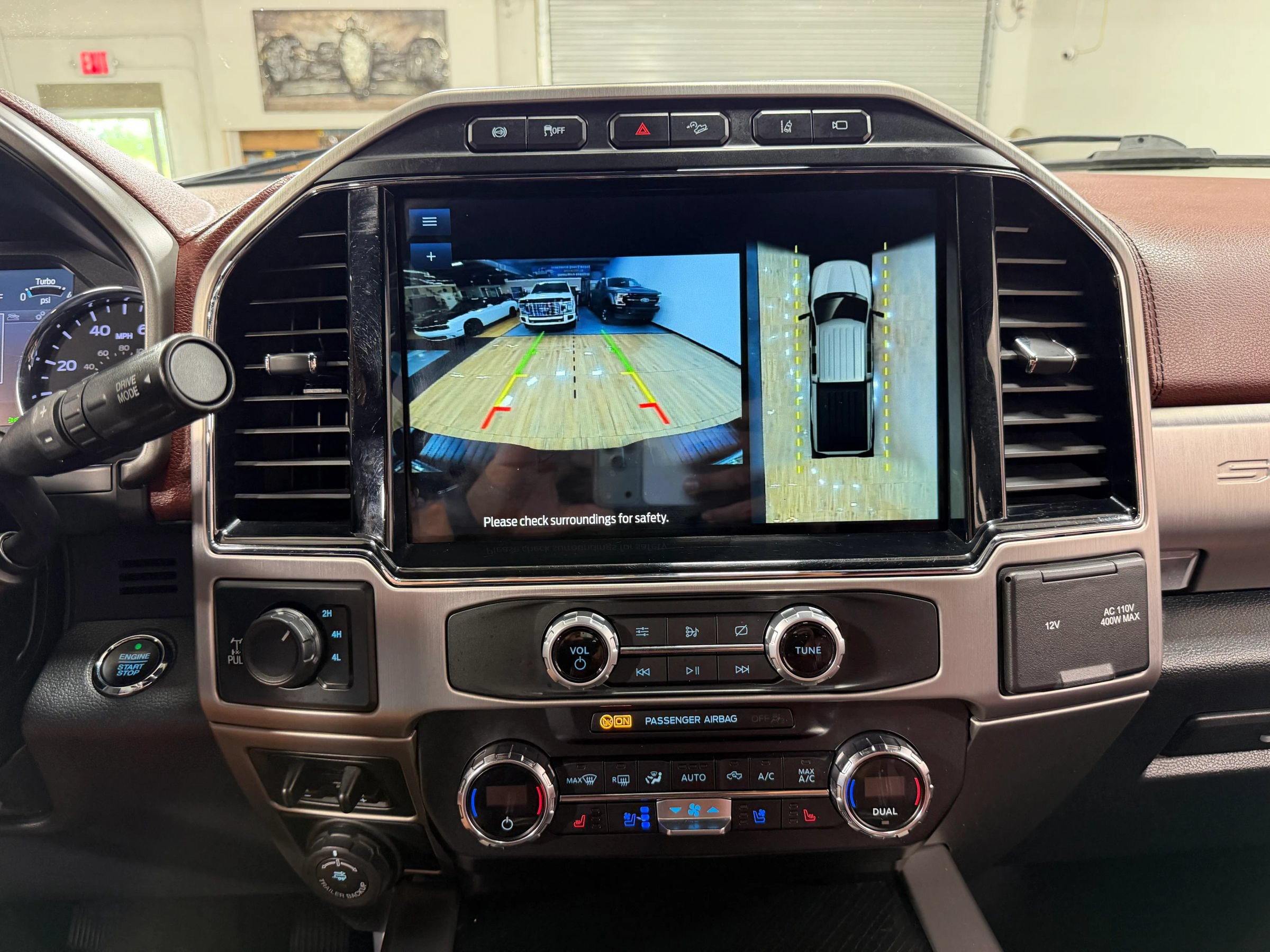 Used 2022 Ford F250 Platinum AWD/4WD image 23