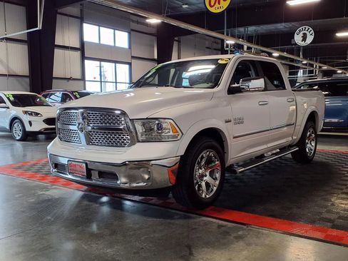 Used 2017 RAM 1500 Laramie image 3
