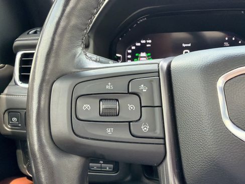 Used 2023 GMC Yukon XL Denali Ultimate AWD/4WD image 27