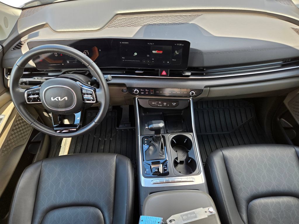 Certified 2025 Kia Carnival EX FWD image 21