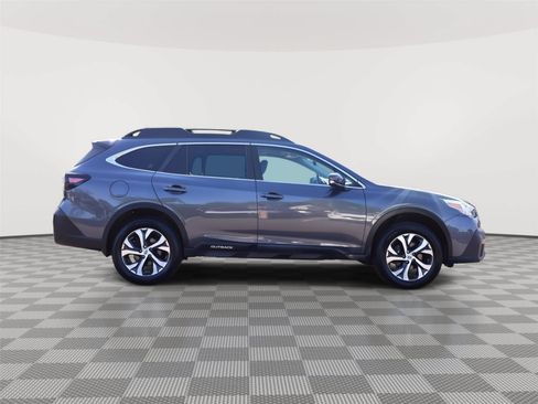 Used 2022 Subaru Outback Limited AWD/4WD image 8