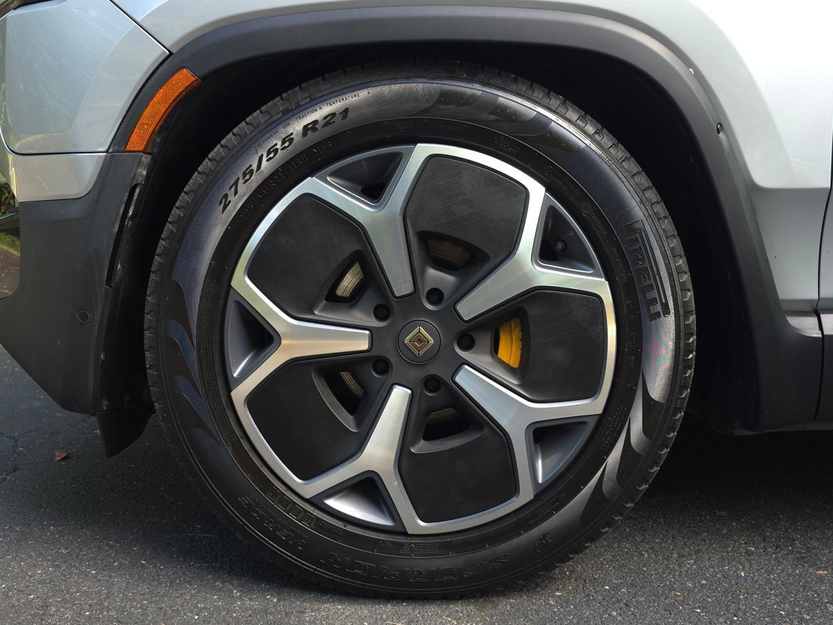 Used 2023 Rivian R1S Adventure Quad AWD/4WD image 52