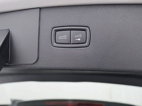 Used 2021 Porsche Cayenne S image 39