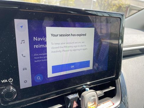 Used 2025 Toyota Corolla LE image 31