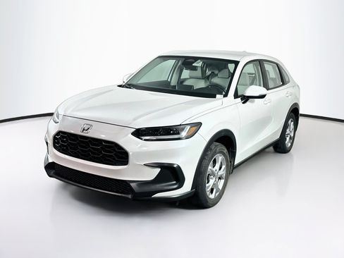 Used 2024 Honda HR-V LX image 3