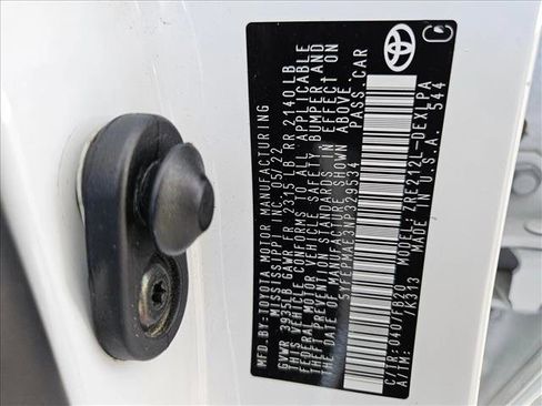 Used 2022 Toyota Corolla LE image 24