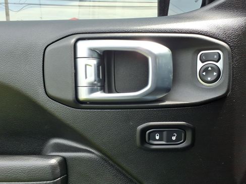 Used 2022 Jeep Wrangler Unlimited Sport AWD/4WD image 28
