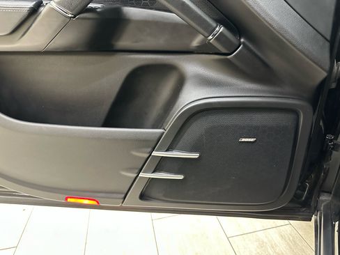 Used 2014 Porsche Cayenne S image 16