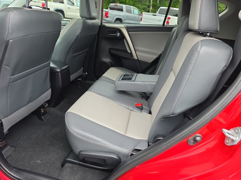 Used 2014 Toyota RAV4 Limited w/ Technology Package FWD image 18