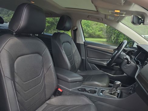 Used 2019 Volkswagen Jetta SEL Premium FWD image 10