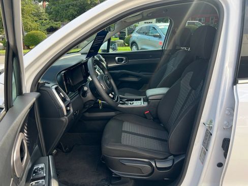 Used 2021 Kia Sorento LX AWD/4WD image 22