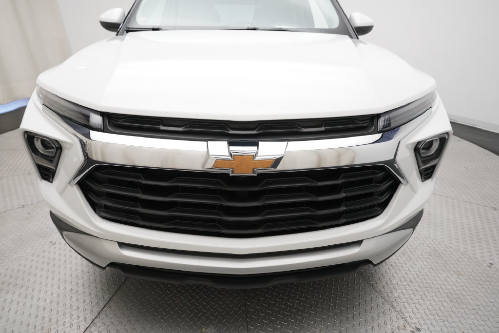 Used 2025 Chevrolet TrailBlazer LT AWD/4WD image 21