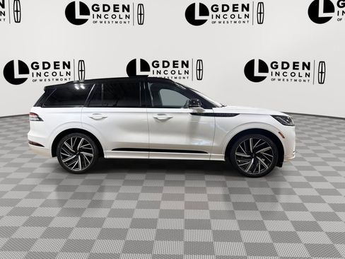 Used 2025 Lincoln Aviator Black Label w/ Black Label Special Edition image 9