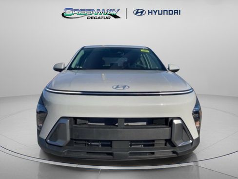 New 2026 Hyundai Kona SE FWD image 3