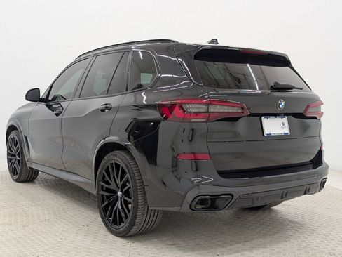 Certified 2022 BMW X5 xDrive40i w/ M Sport Package image 3