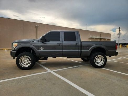 Used 2015 Ford F250 Lariat w/ Lariat Ultimate Package AWD/4WD image 4