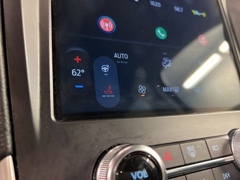 Certified 2024 Ford Edge SEL w/ Convenience Package AWD/4WD image 13