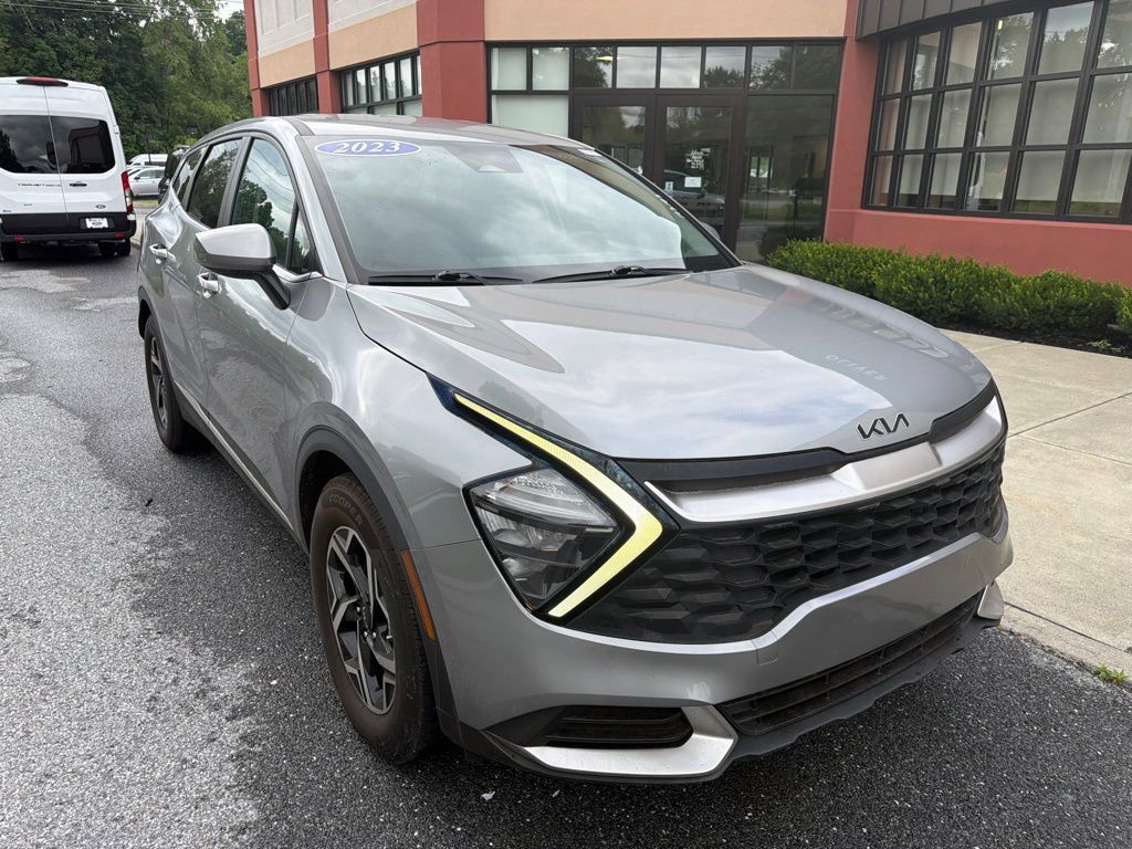 Used 2023 Kia Sportage LX FWD image 9