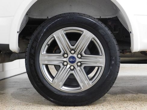 Used 2018 Ford F150 Lariat w/ Equipment Group 502A Luxury AWD/4WD image 91