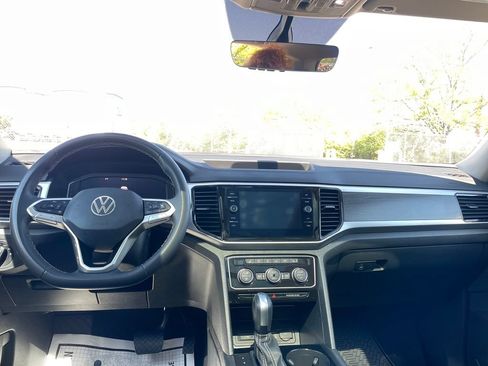 Used 2023 Volkswagen Atlas SE w/ Panoramic Sunroof Package AWD/4WD image 13