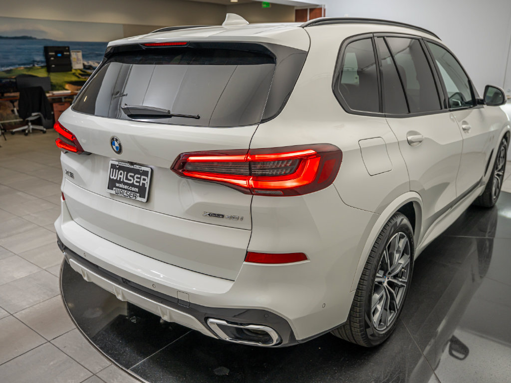 Used 2022 BMW X5 xDrive40i w/ M Sport Package AWD/4WD image 15