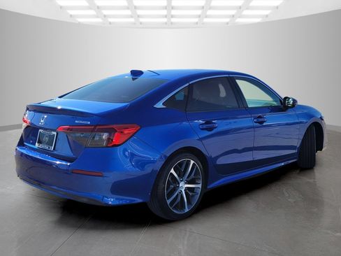 Used 2022 Honda Civic Touring image 6